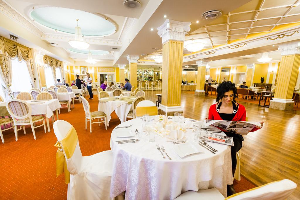Spa Hotel Gloria Пжемысл Экстерьер фото
