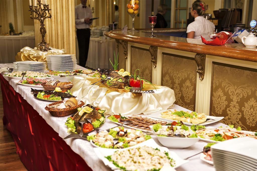 Spa Hotel Gloria Пжемысл Экстерьер фото