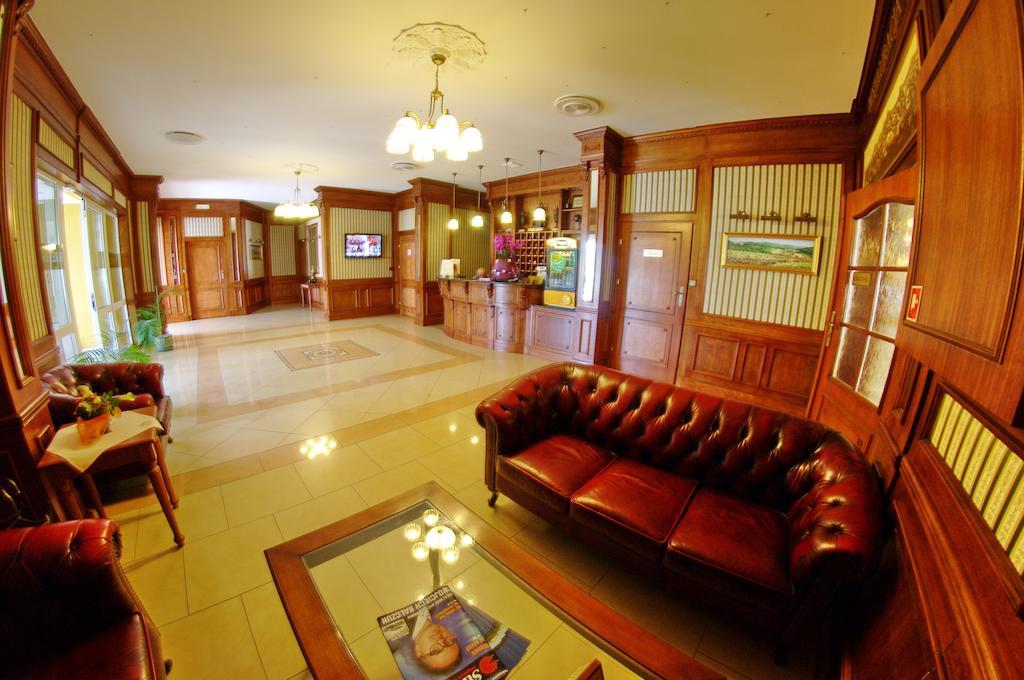 Spa Hotel Gloria Пжемысл Экстерьер фото