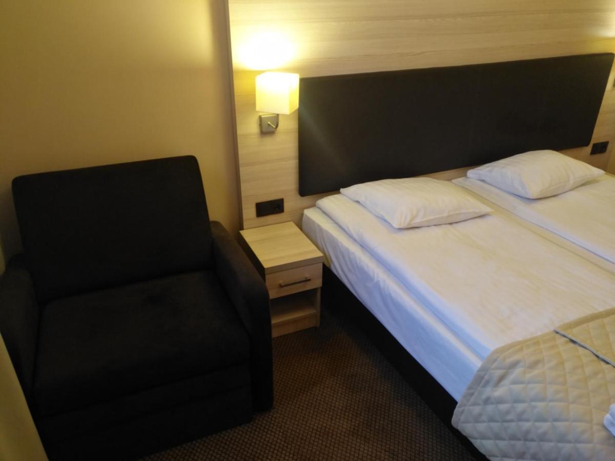 Spa Hotel Gloria Пжемысл Экстерьер фото